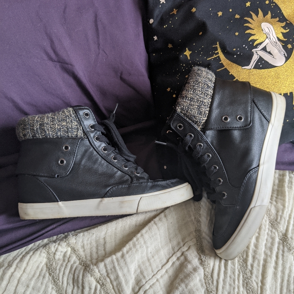 Elevated heel sneakers